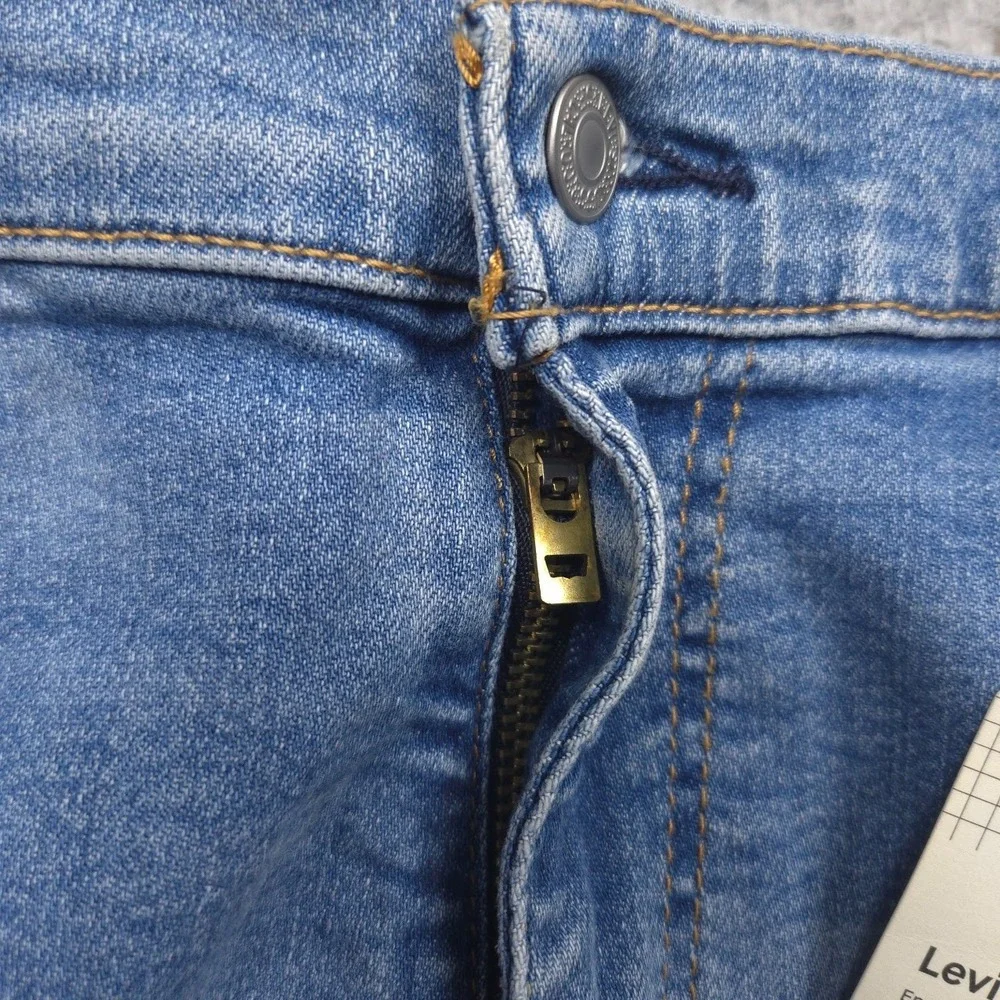 Levi's 514 Straight Jeans Men 38x30 Medium Wash Blue Flex Stretch Denim NWT